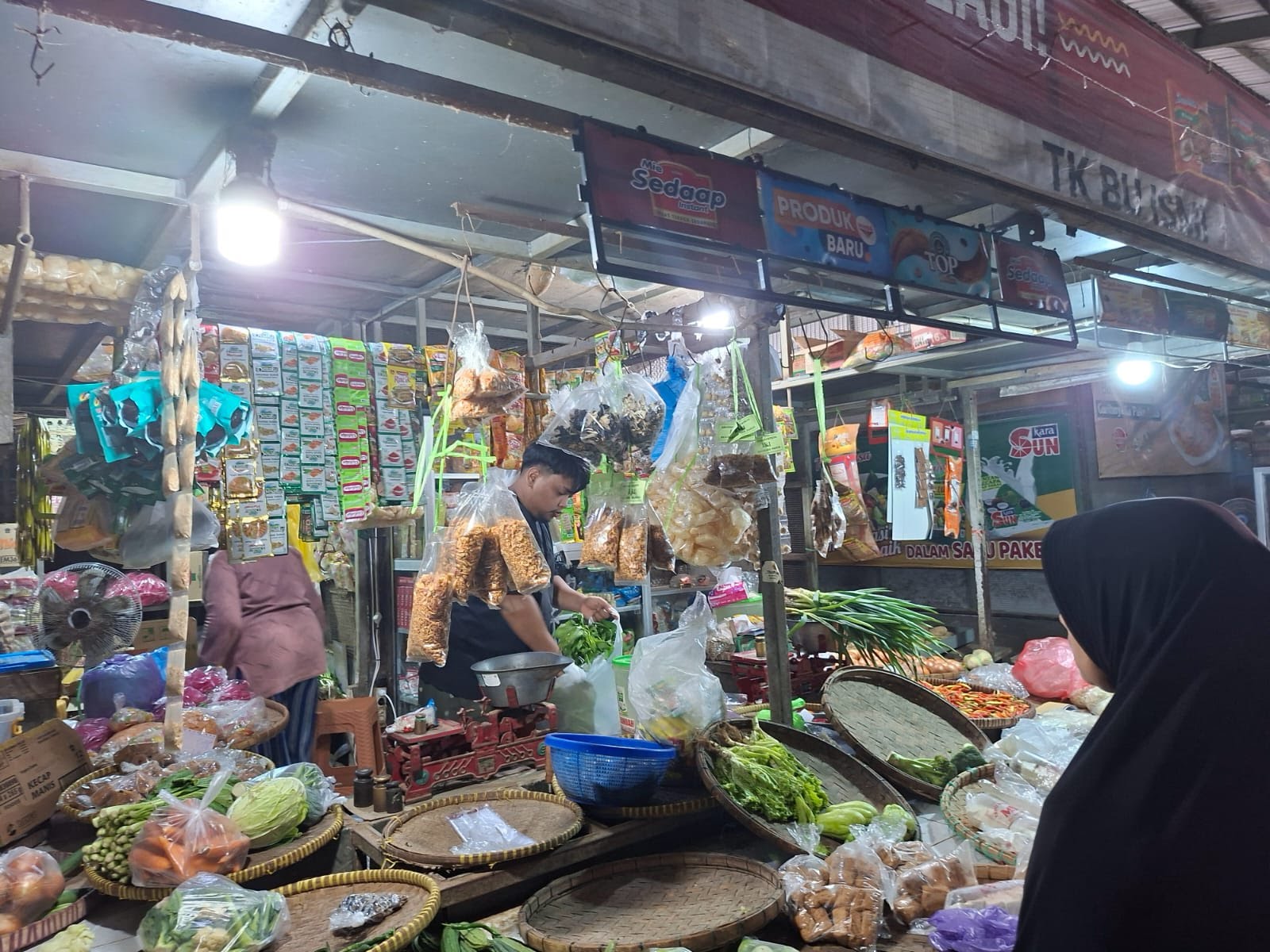 Tradisi Lebaran di Cilacap: Eizan Store Jadi Pilihan Ritel Lokal yang Tidak Pernah Ketinggalan